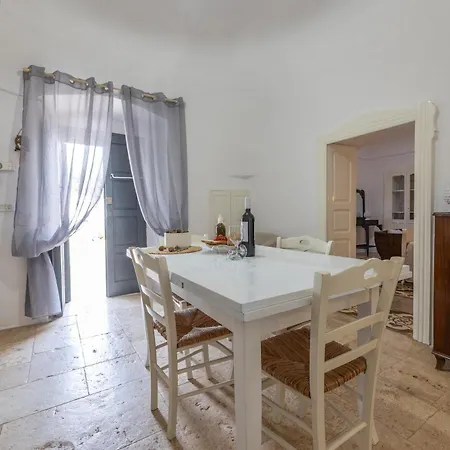 Trullo Paradise Pool بيت للعطل لوكوروتوندو