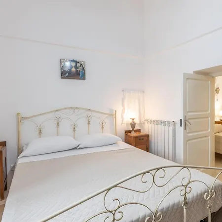 Trullo Paradise Pool لوكوروتوندو