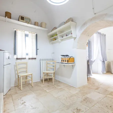 Trullo Paradise Pool Hébergement de vacances Locorotondo