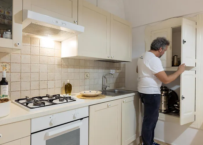 Trullo Paradise Pool * Locorotondo